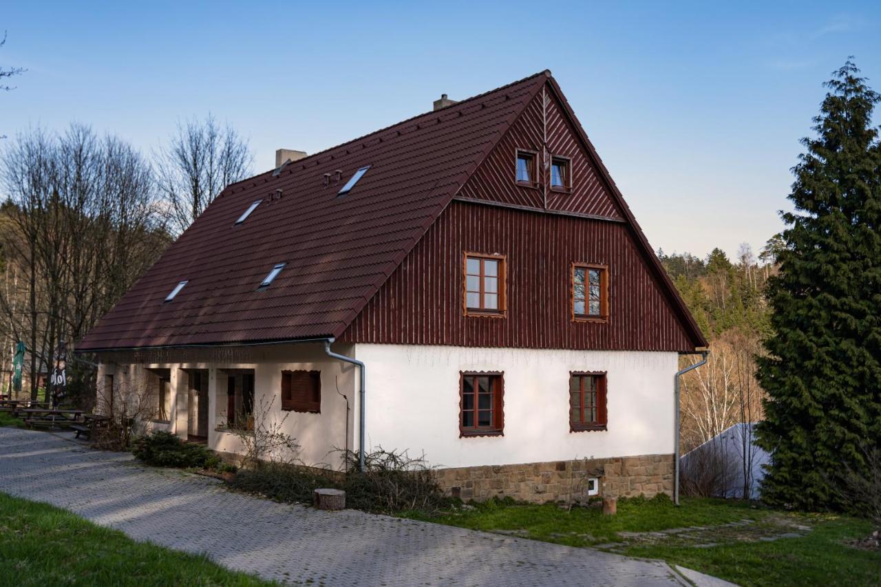 Chalupa Bisik Konuk evi Teplice nad Metují Dış mekan fotoğraf